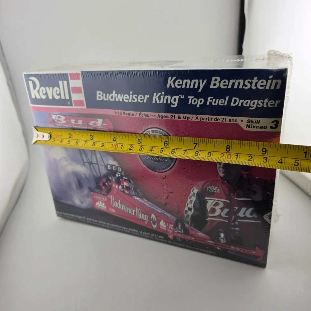 Revell Kenny Bernstein Budweiser King Top Fuel Dragster Kit 1:25 NEW Collectible